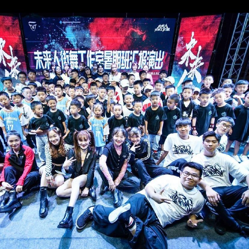 韩城市未来人街舞