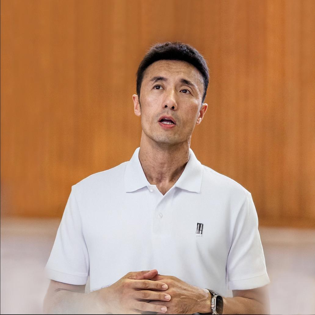 韩炜塑造篮球学院