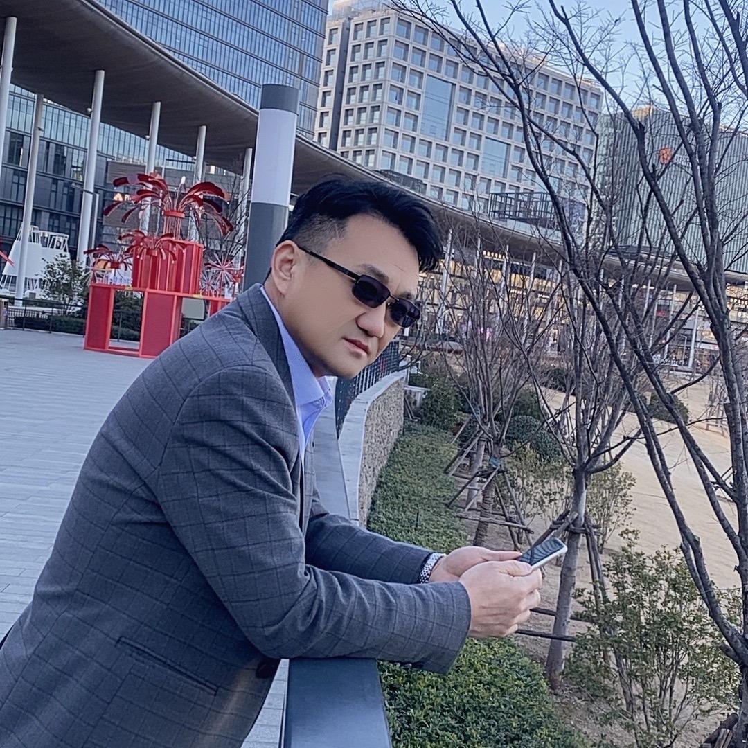 Mr 王【感恩遇见】