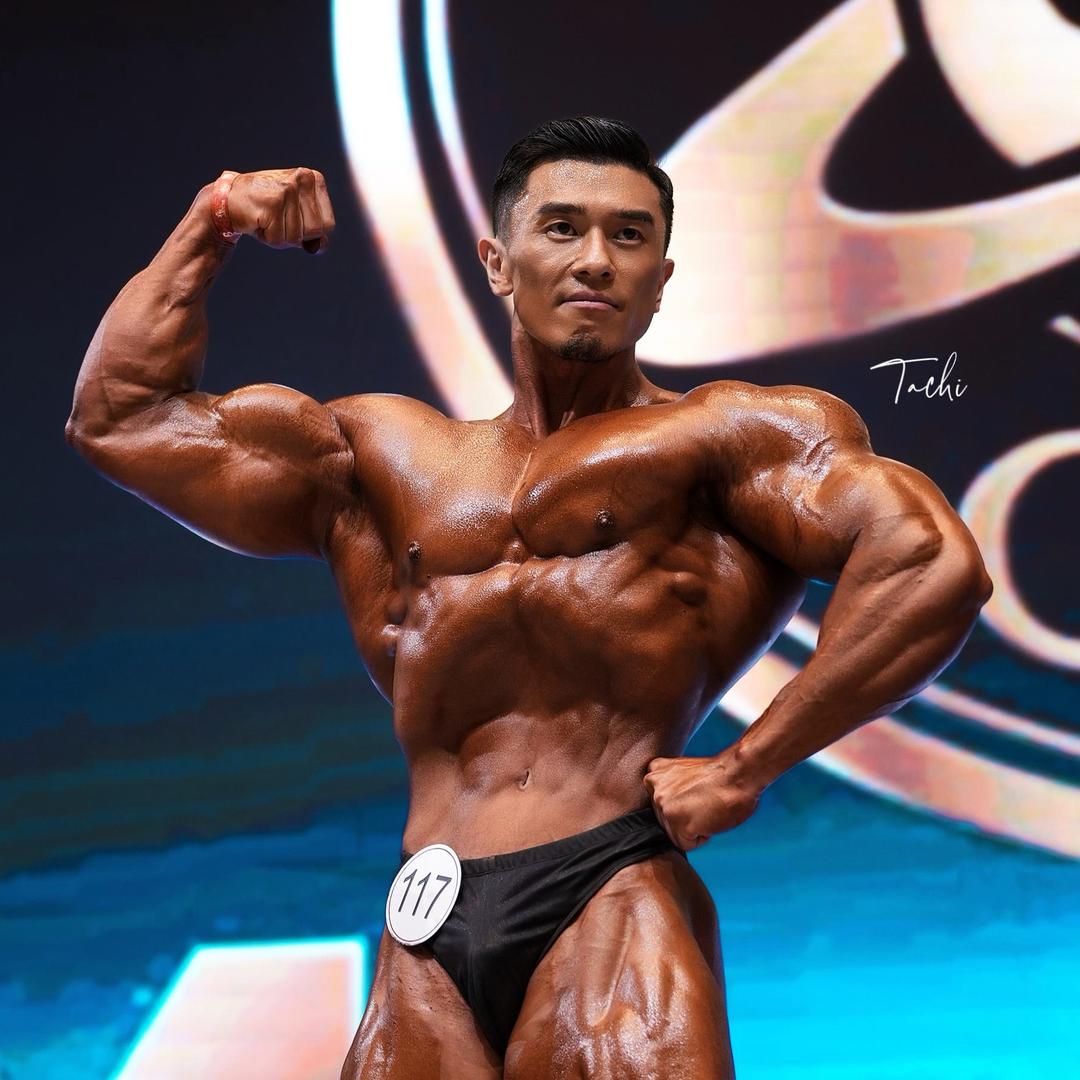 铁男遇见哥斯拉IFBBPRO