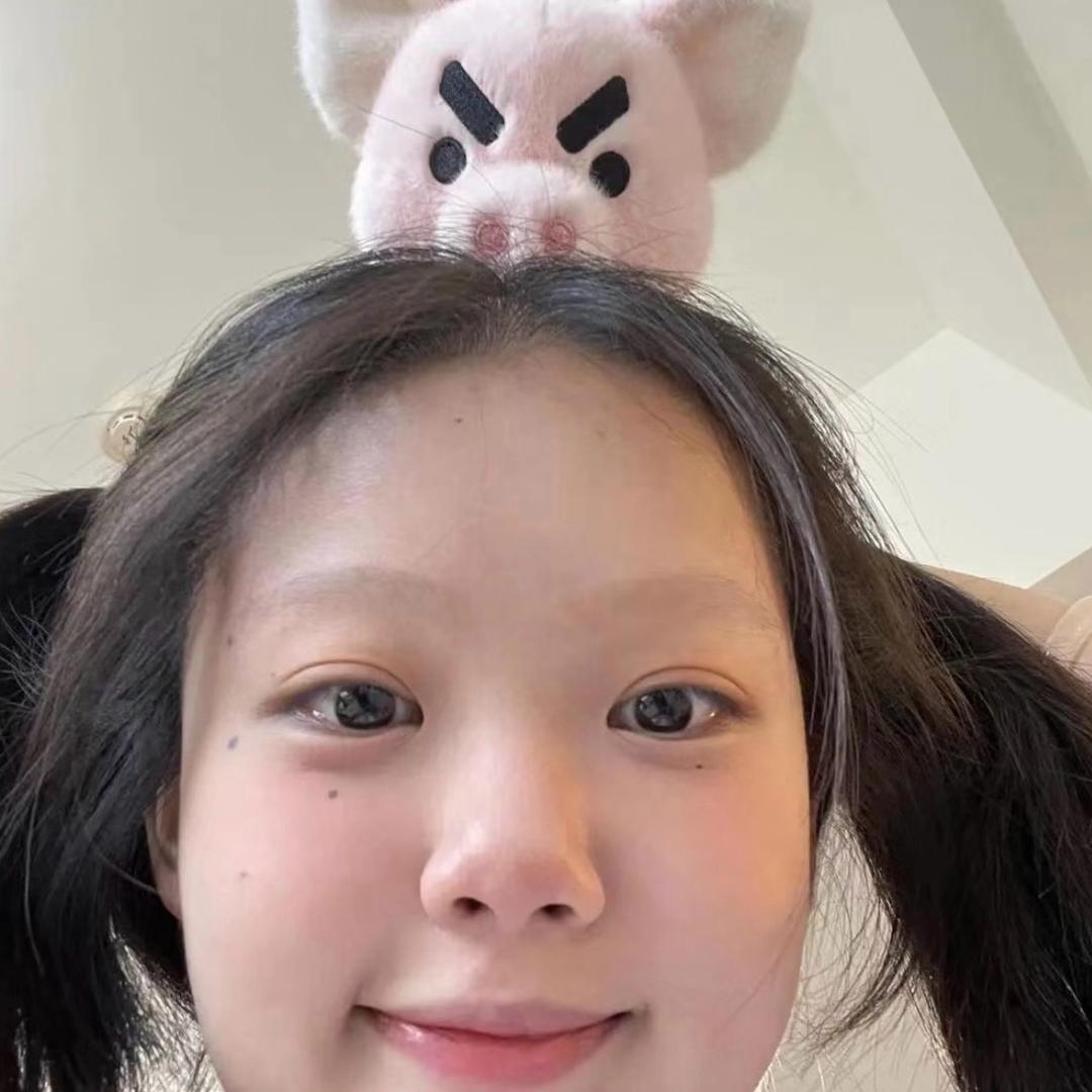小猪🐷.
