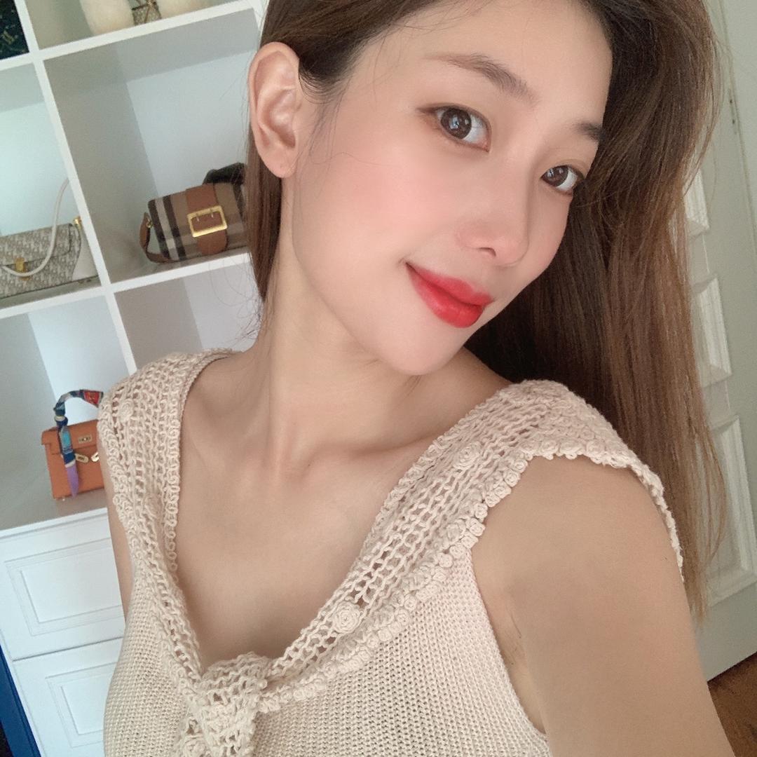 H 小苒