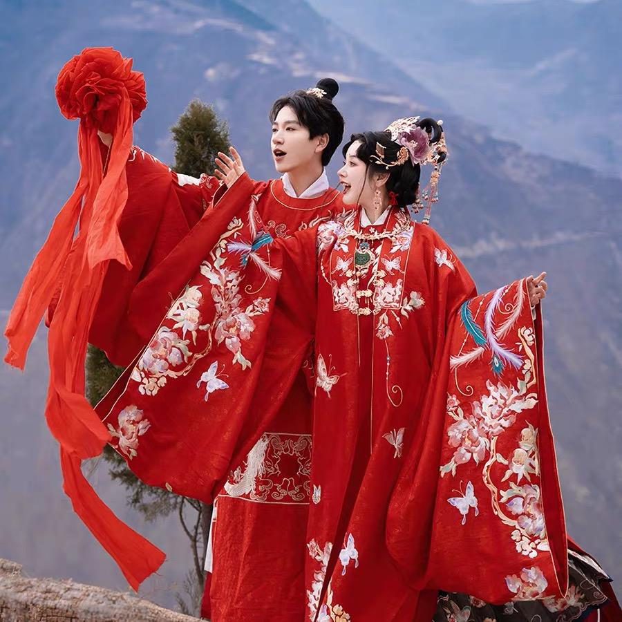共长天汉婚礼服馆