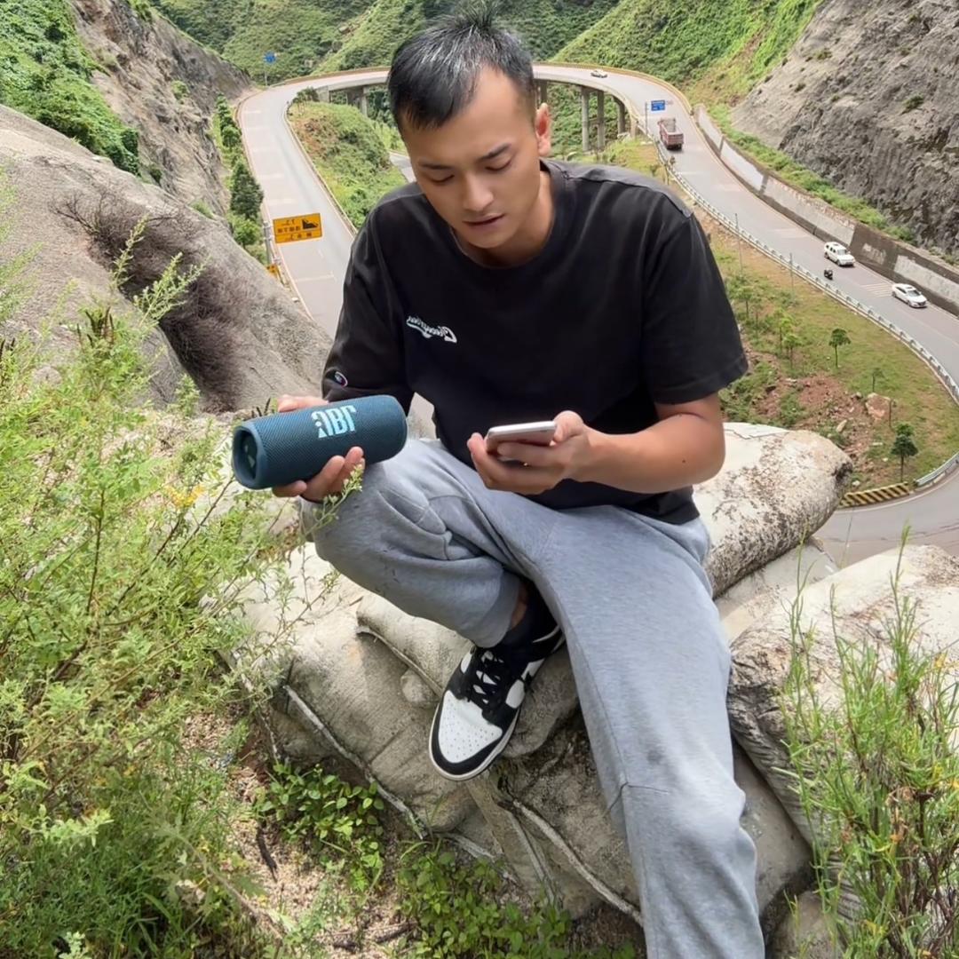 阿兵《三兄弟》