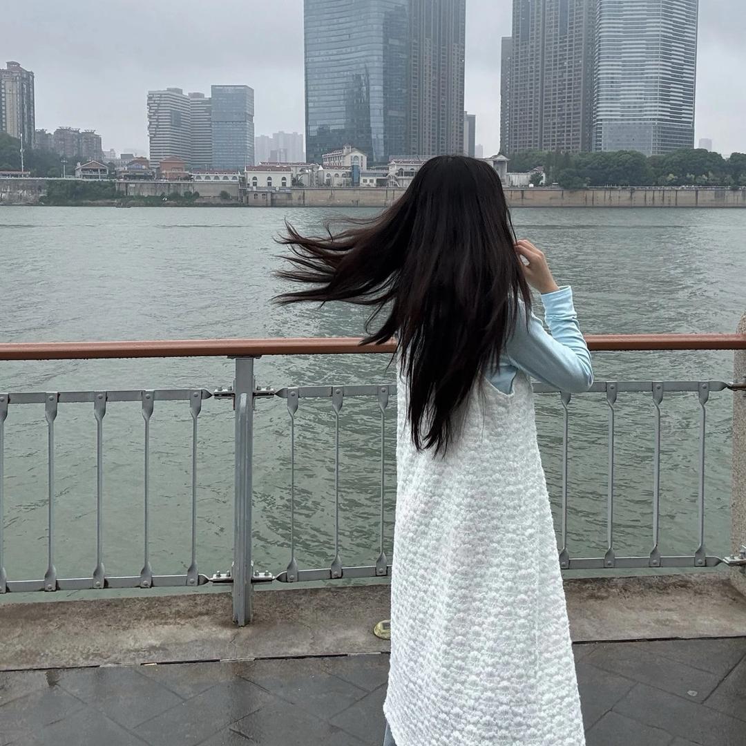 㞮孞（chū xīn）