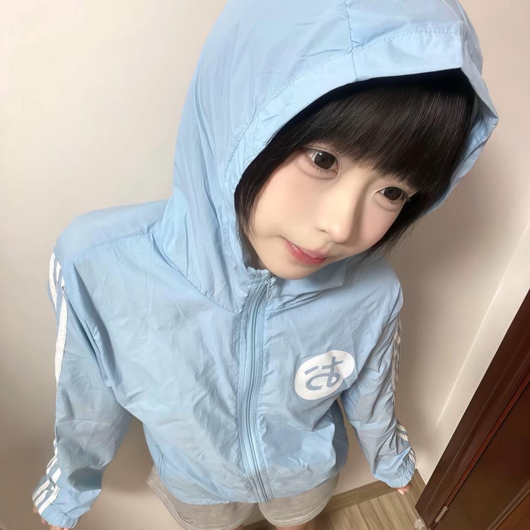 /•᷅•᷄\𐒡