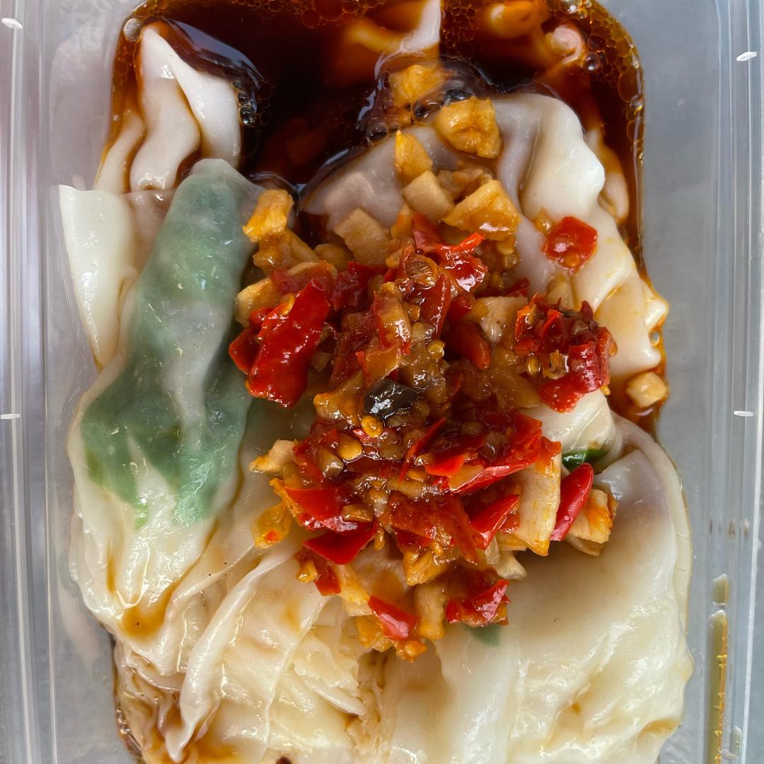 摆摊肠粉哥