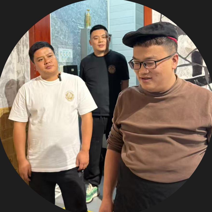 豪橫的狗熊（在路上）