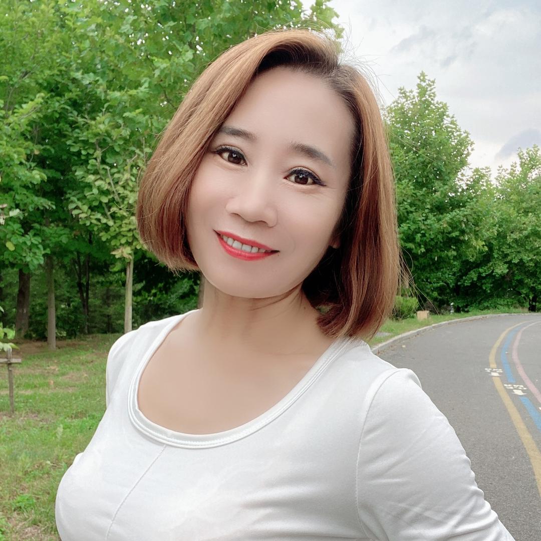 静雅（晚八点播间等你）