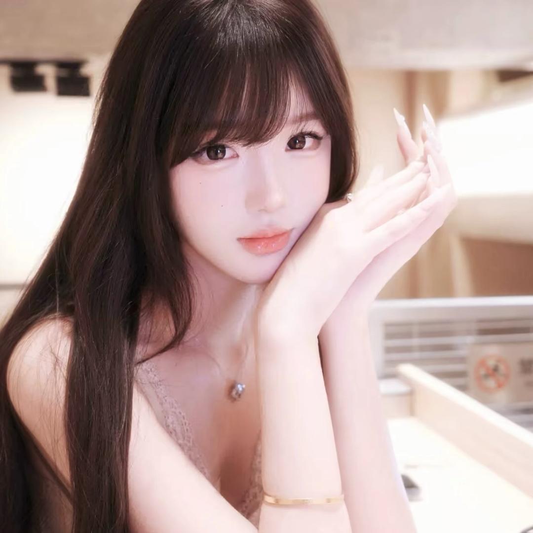 我喜欢丑的￴ ￴