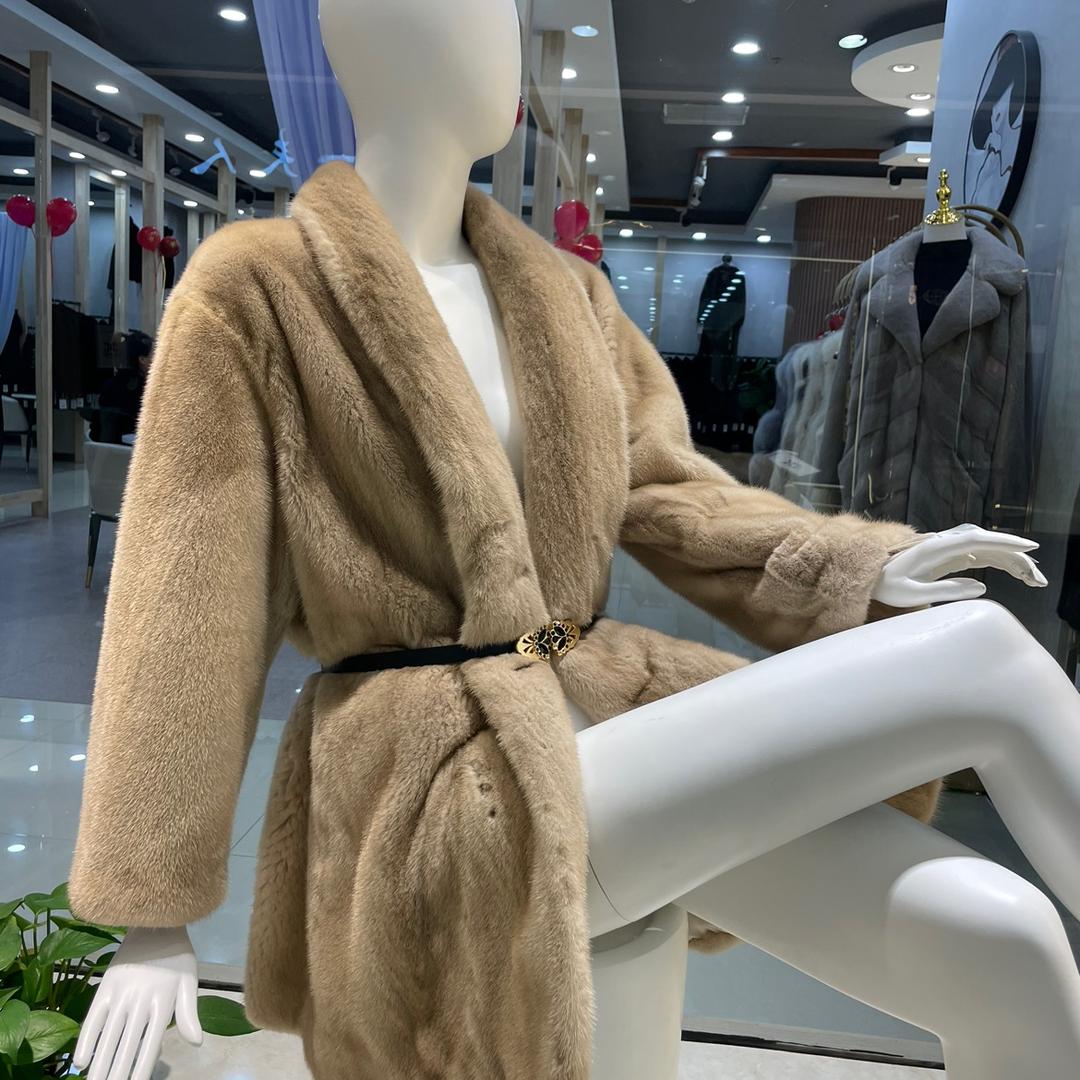 东恒慕诗皮草（阳原店）