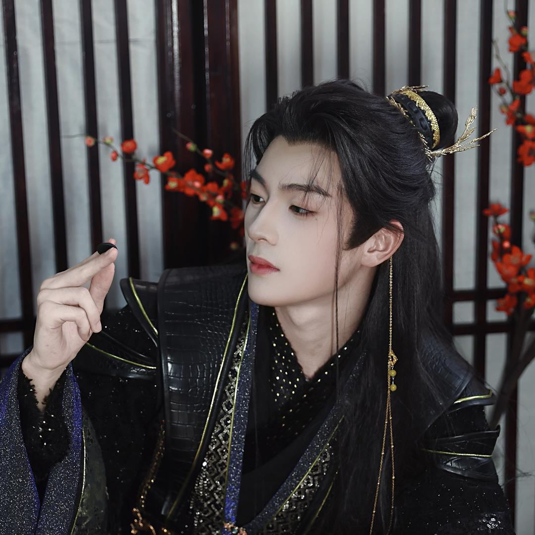 狐狸火火-男主汉服版