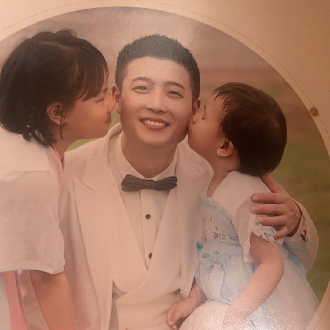 三个娃娃的父亲