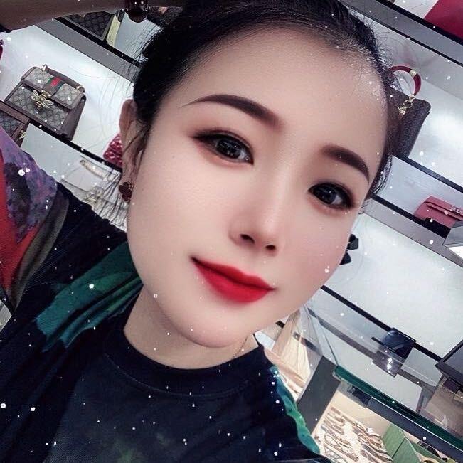 云云家美包男女表