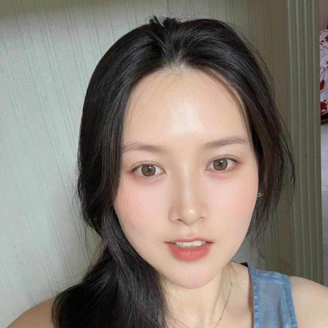 竹溪伟昌铝材老板娘