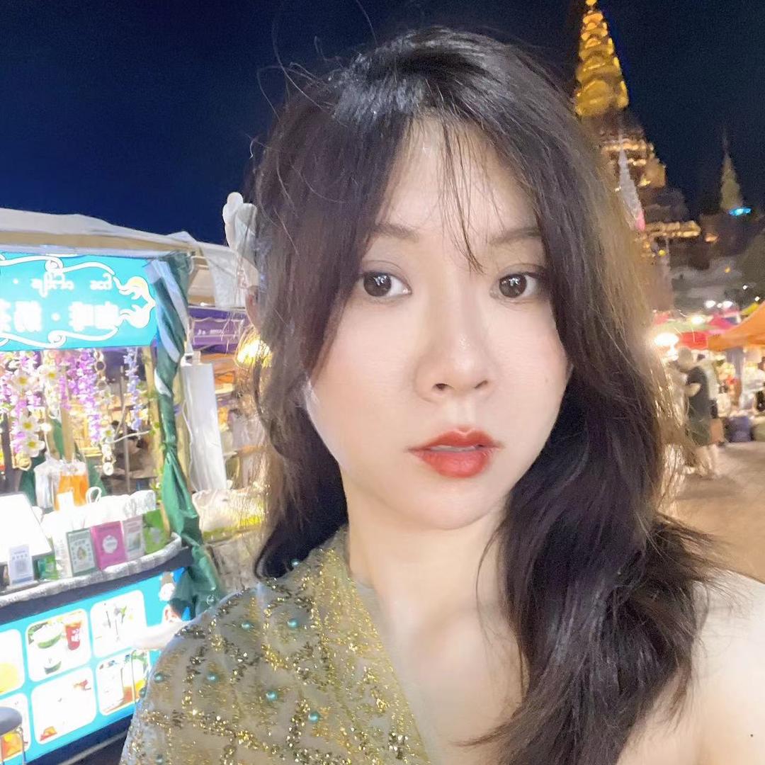 珊珊穿搭