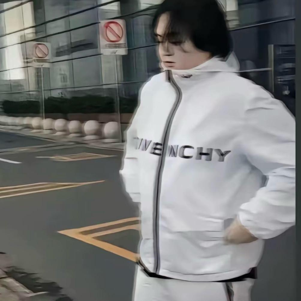 许久-