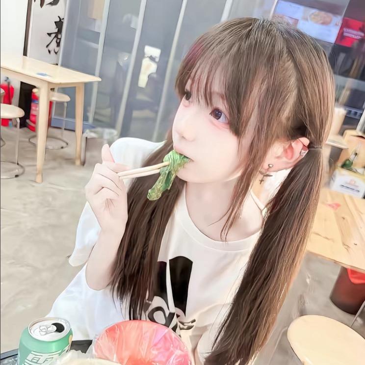 盼 盼