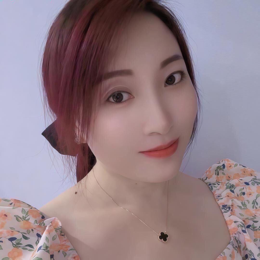 莉莉吖