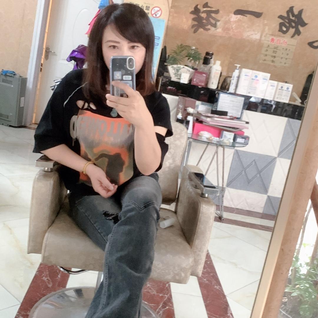 爱喝酒的大婶💄
