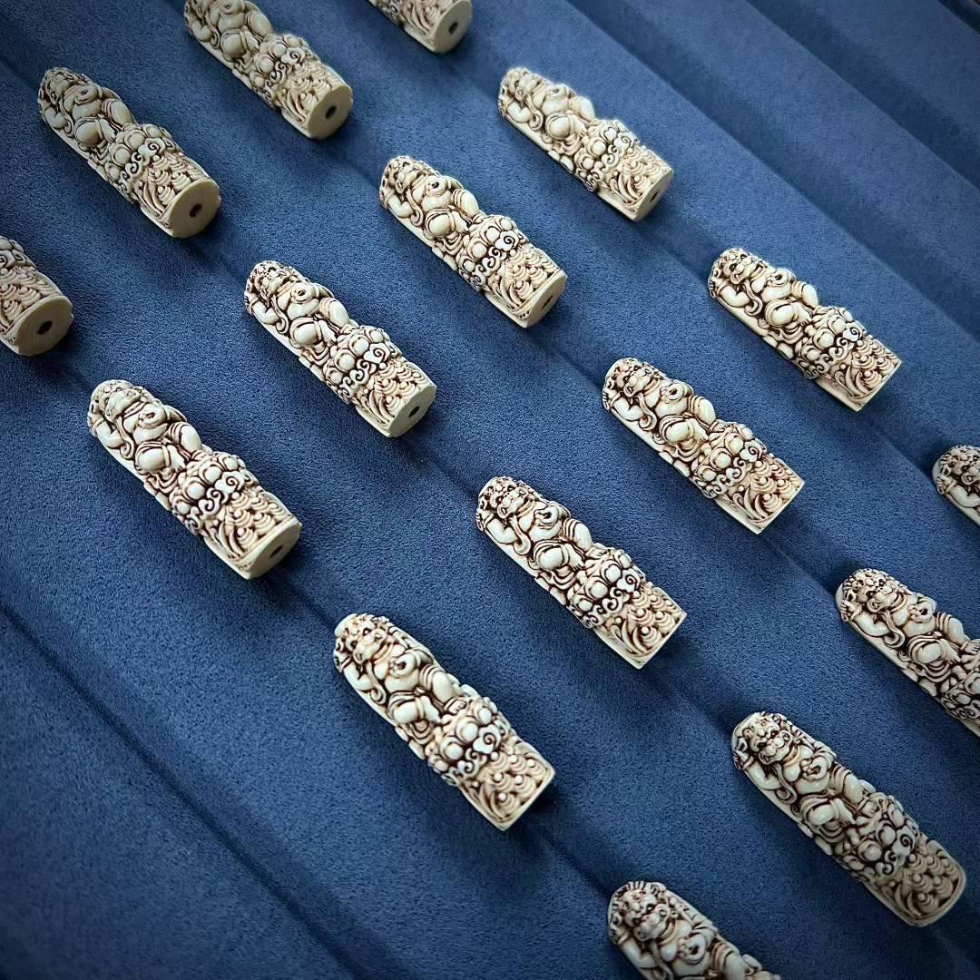 雅雅牙牙文玩-助理