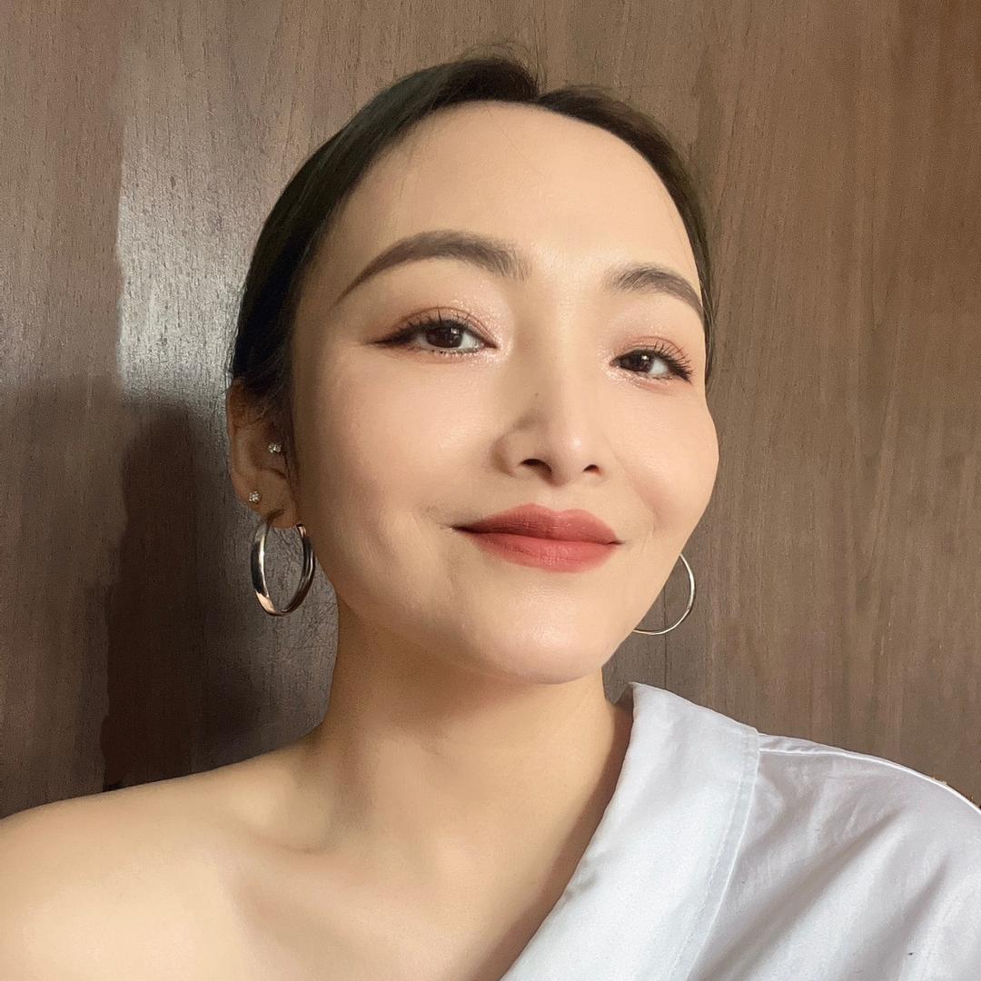裴多多大姐(艾丽姐）