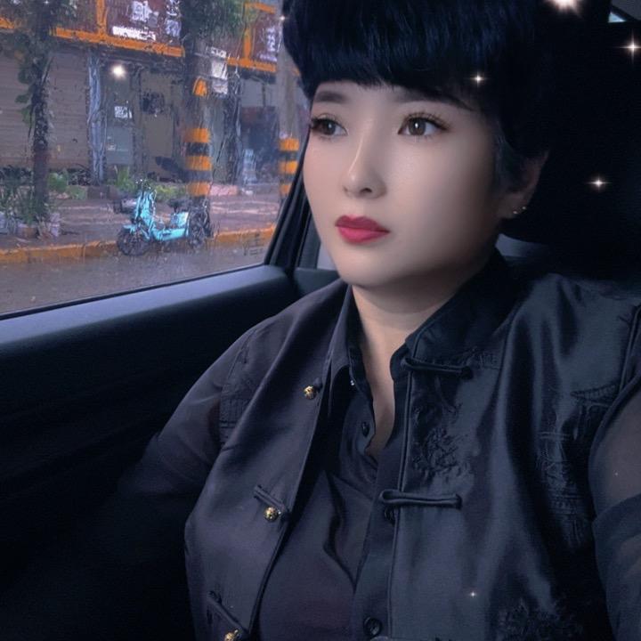 韩城南湖侠秧歌队带队老师