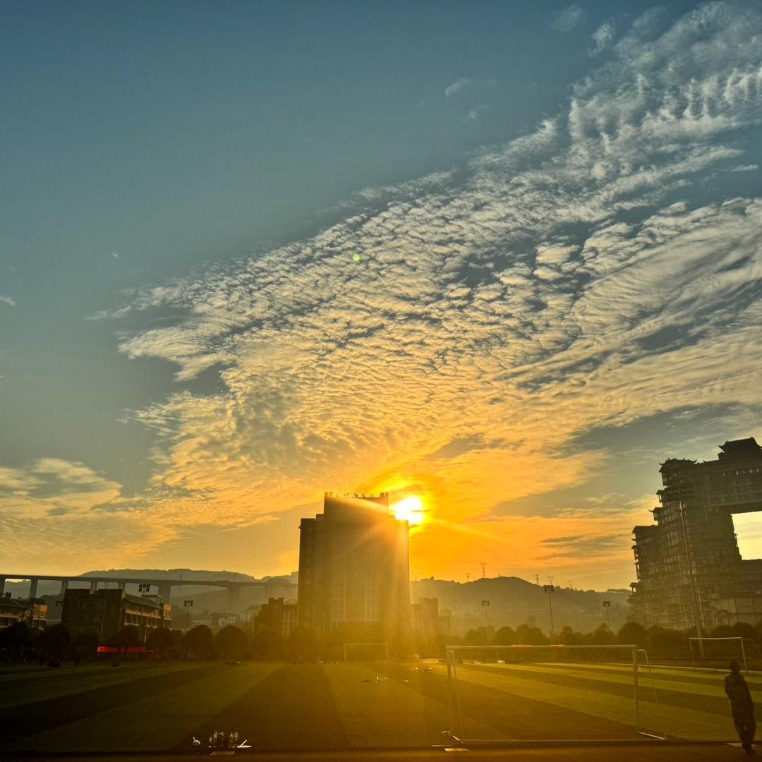 信息学长（张航）