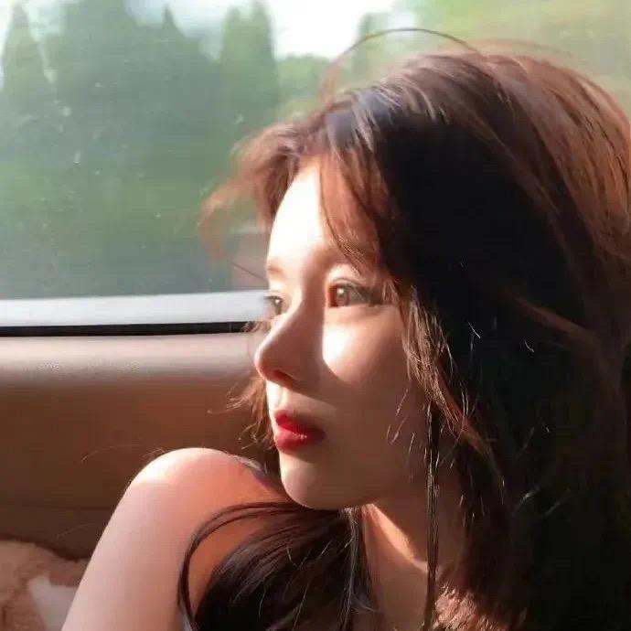 给你邮寄月亮🧚‍♀️