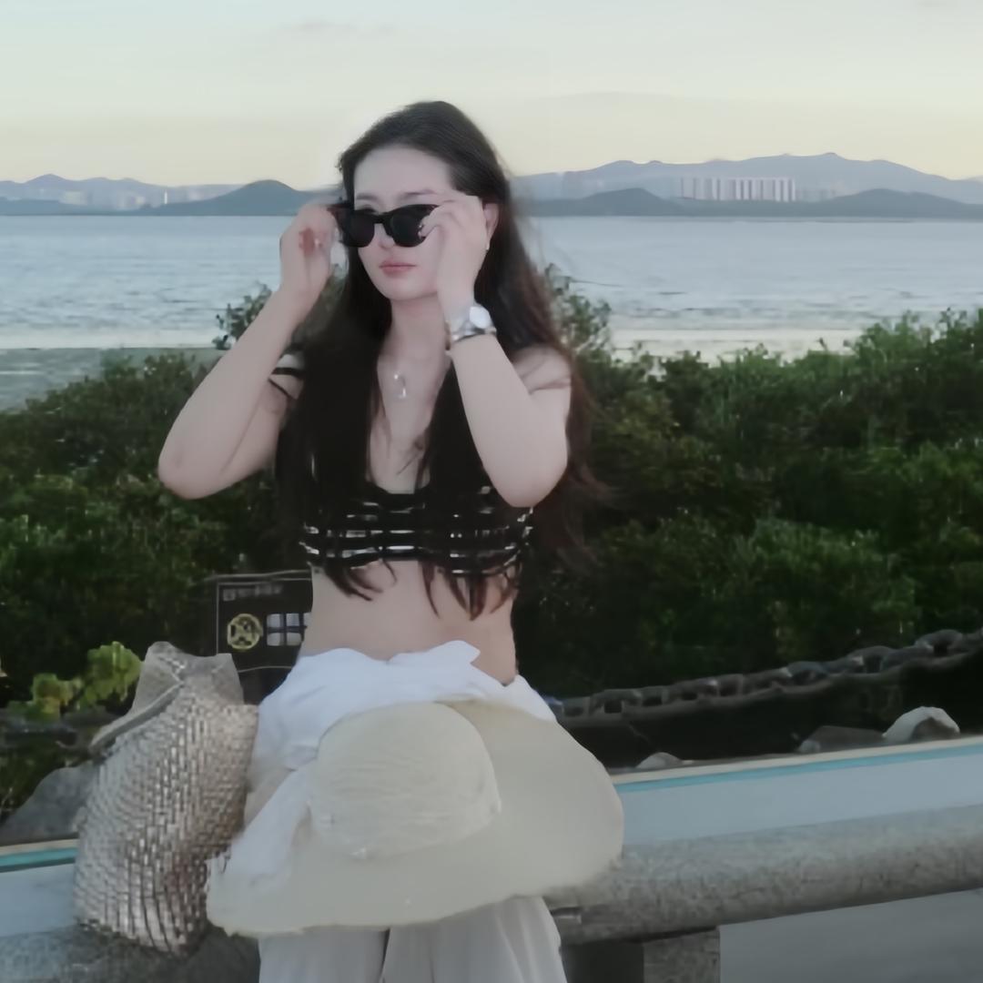 小石今天穿什么