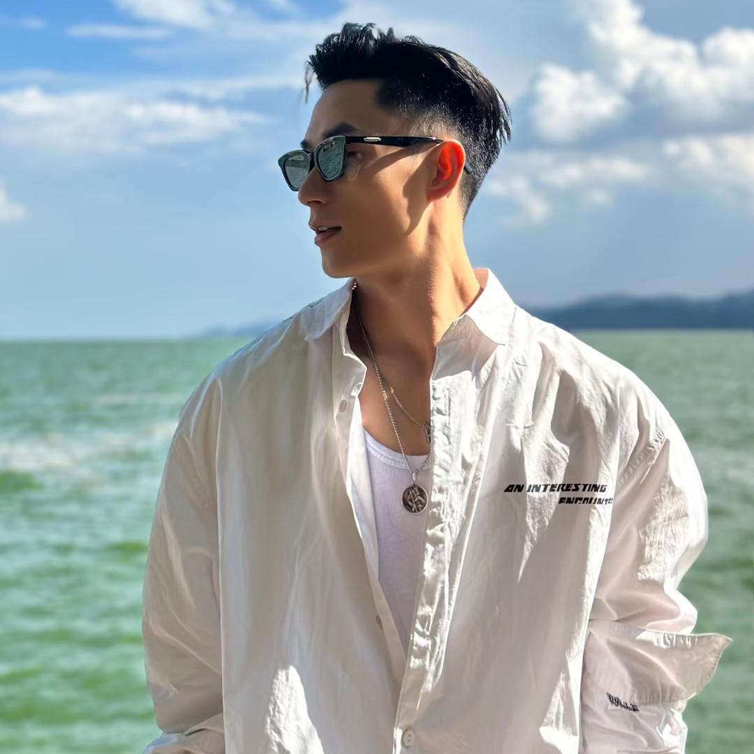 宇哥来了（擦窗机测评）