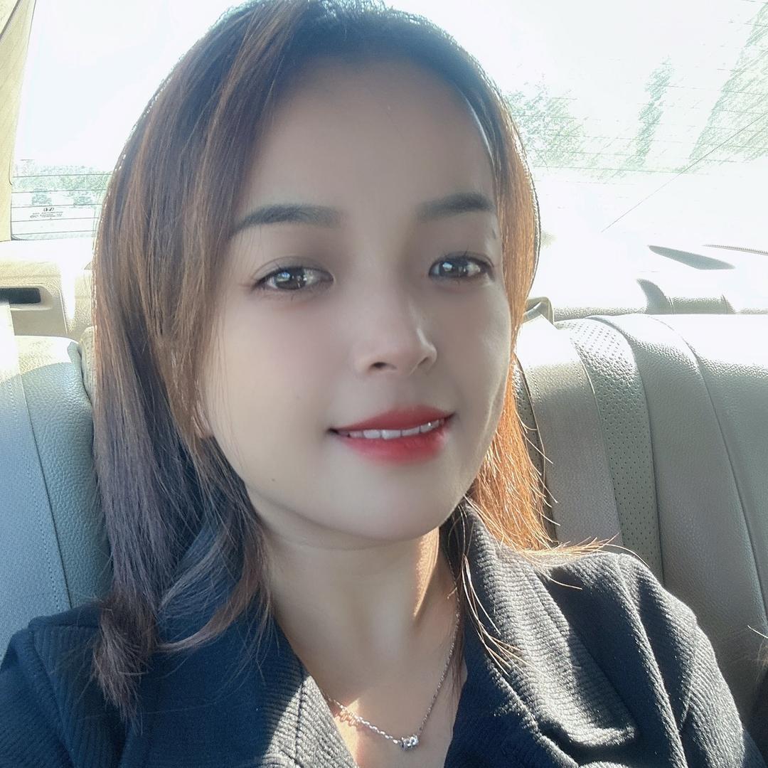 酷酷的莉莉
