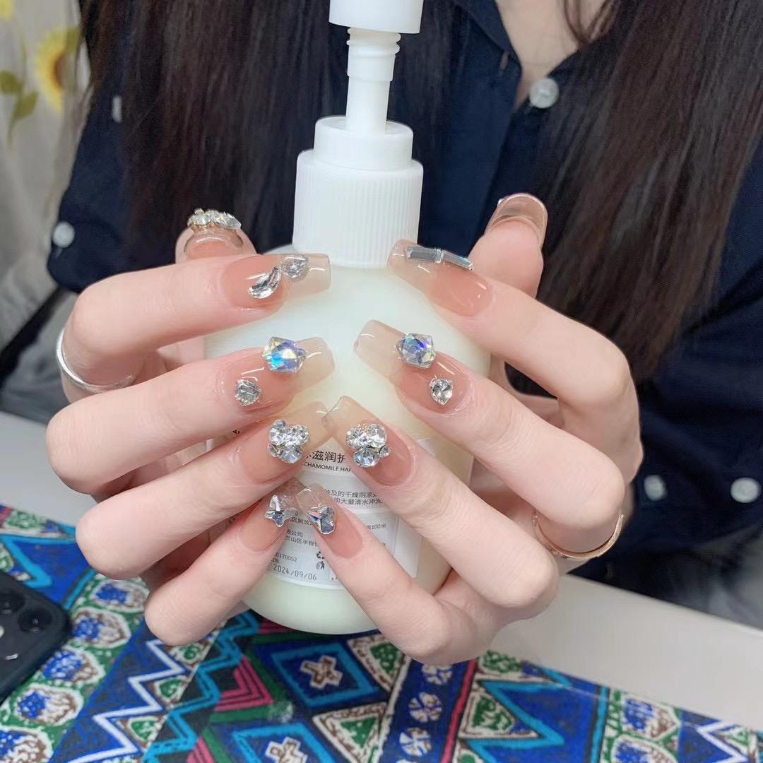 曲阜市甲如有你美甲美睫店