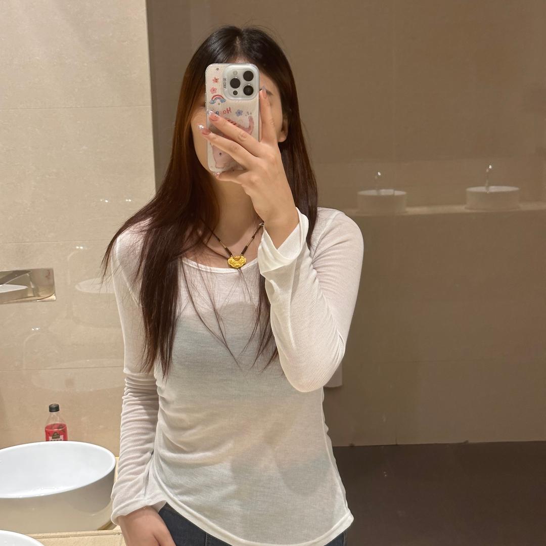 👧🏻¹⁹⁹⁹