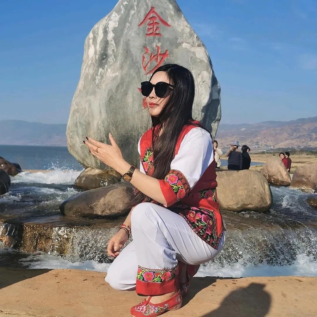 云南大理李梅