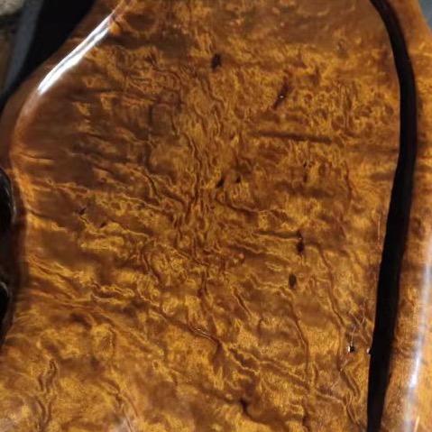 雅安市雨城区根语木魂工艺品店