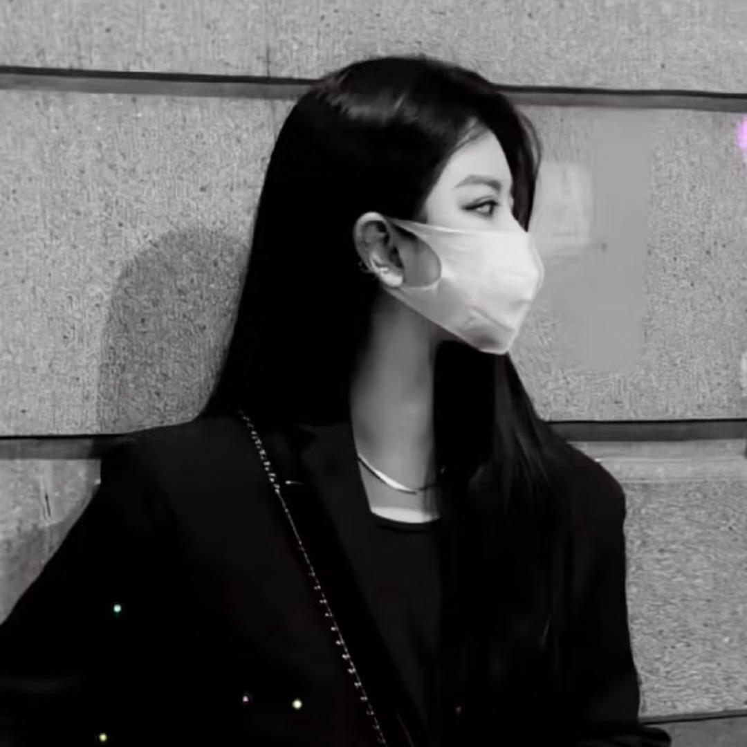 露露不萌🌈