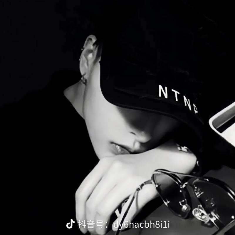 心比柠檬还酸🍋