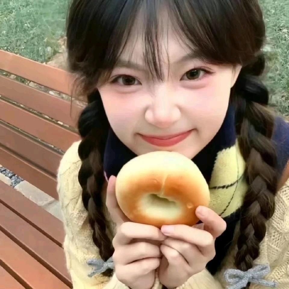 爱潮玩研究所