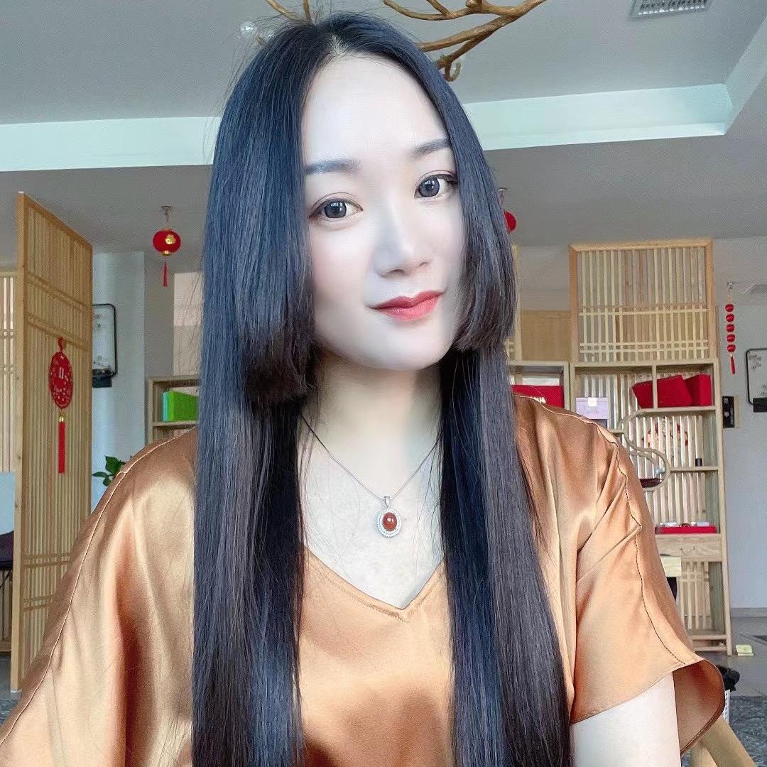 玥玥.