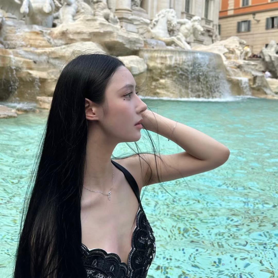 蛇喰梦子