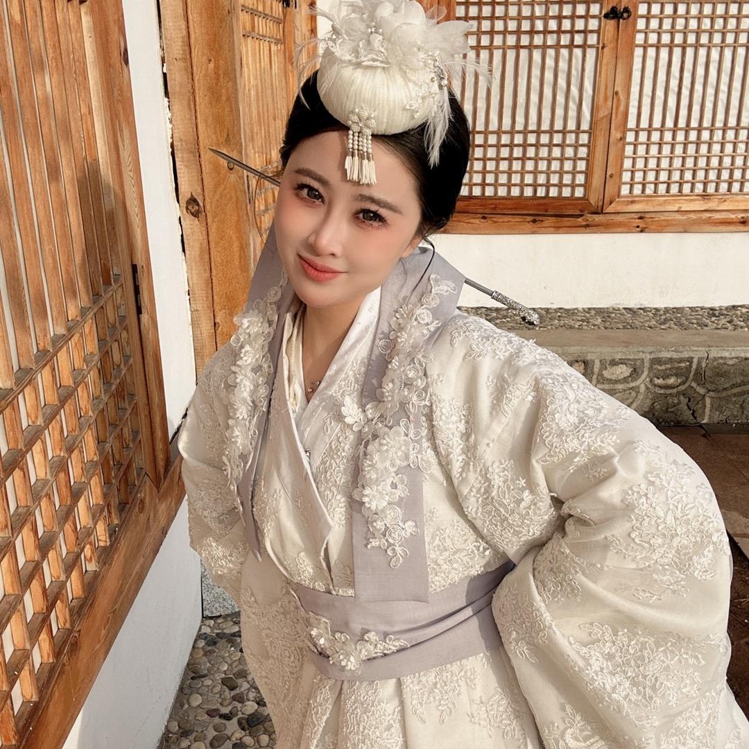 徐小姐ღ