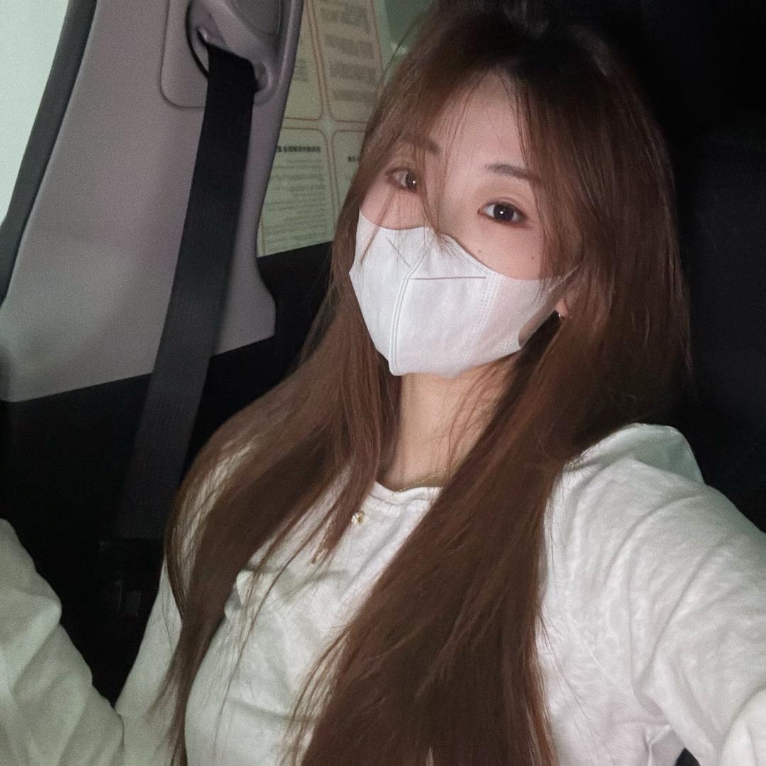 李uu（花开富贵）