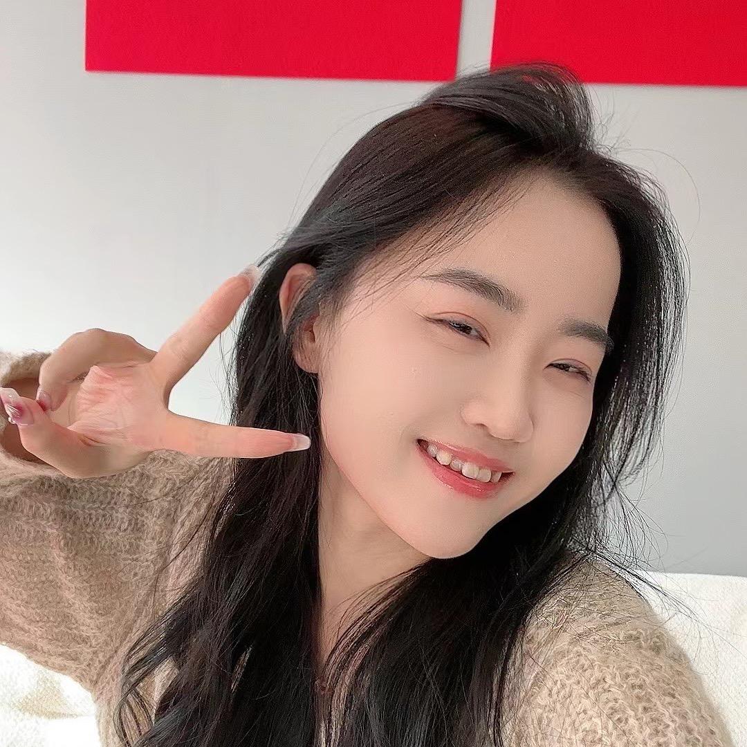 佳佳（来口不）
