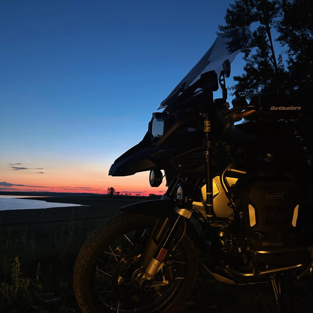 骑摩托的耗子🐭