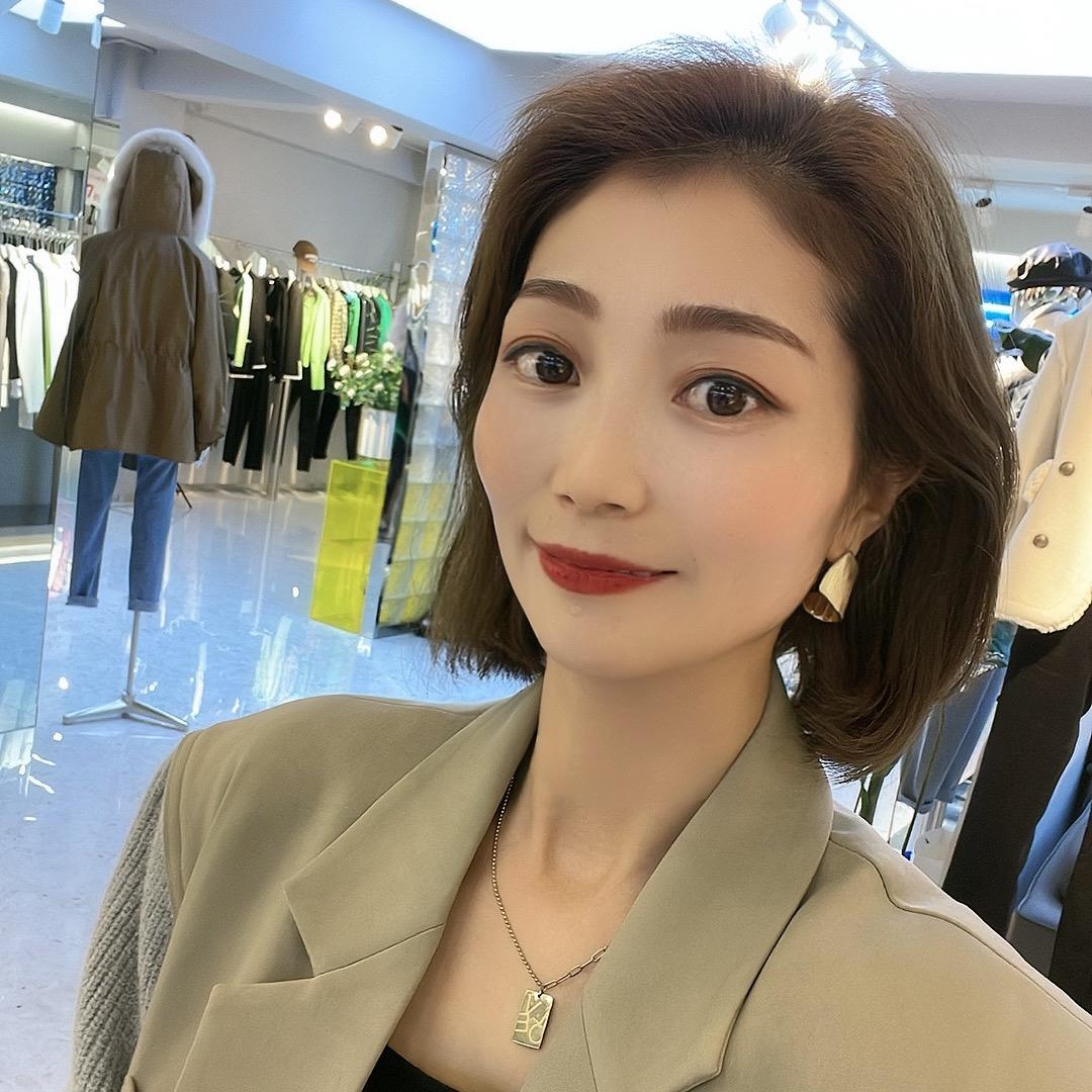 汝州薇薇•IV小薇•爱拍鞋服（小霞）