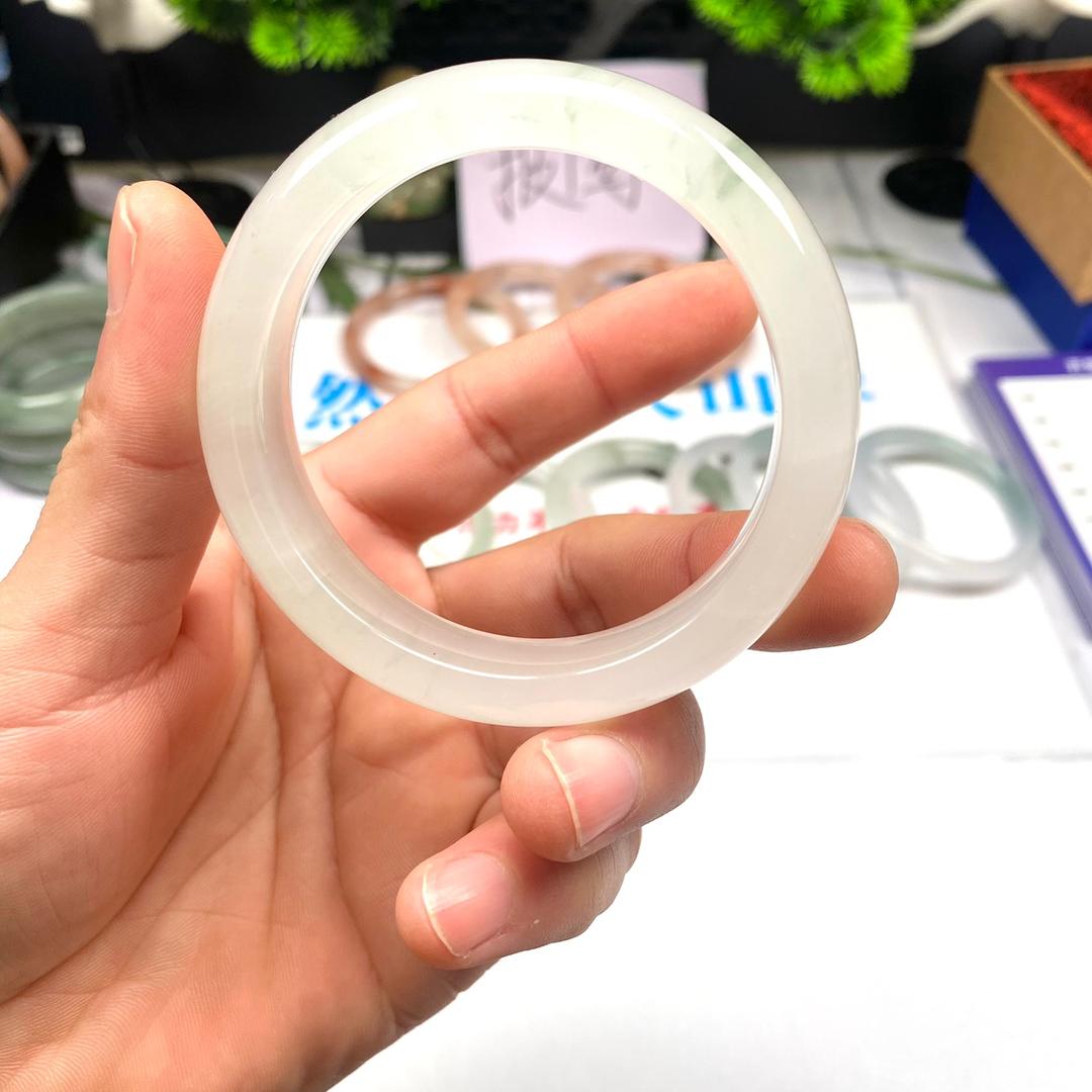 馨悦和田玉珠宝个体店二