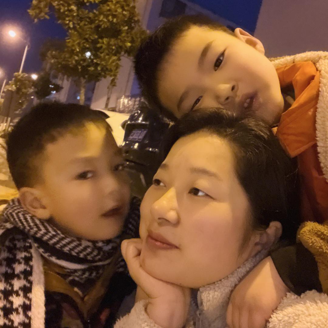 两个宝宝的嘛嘛