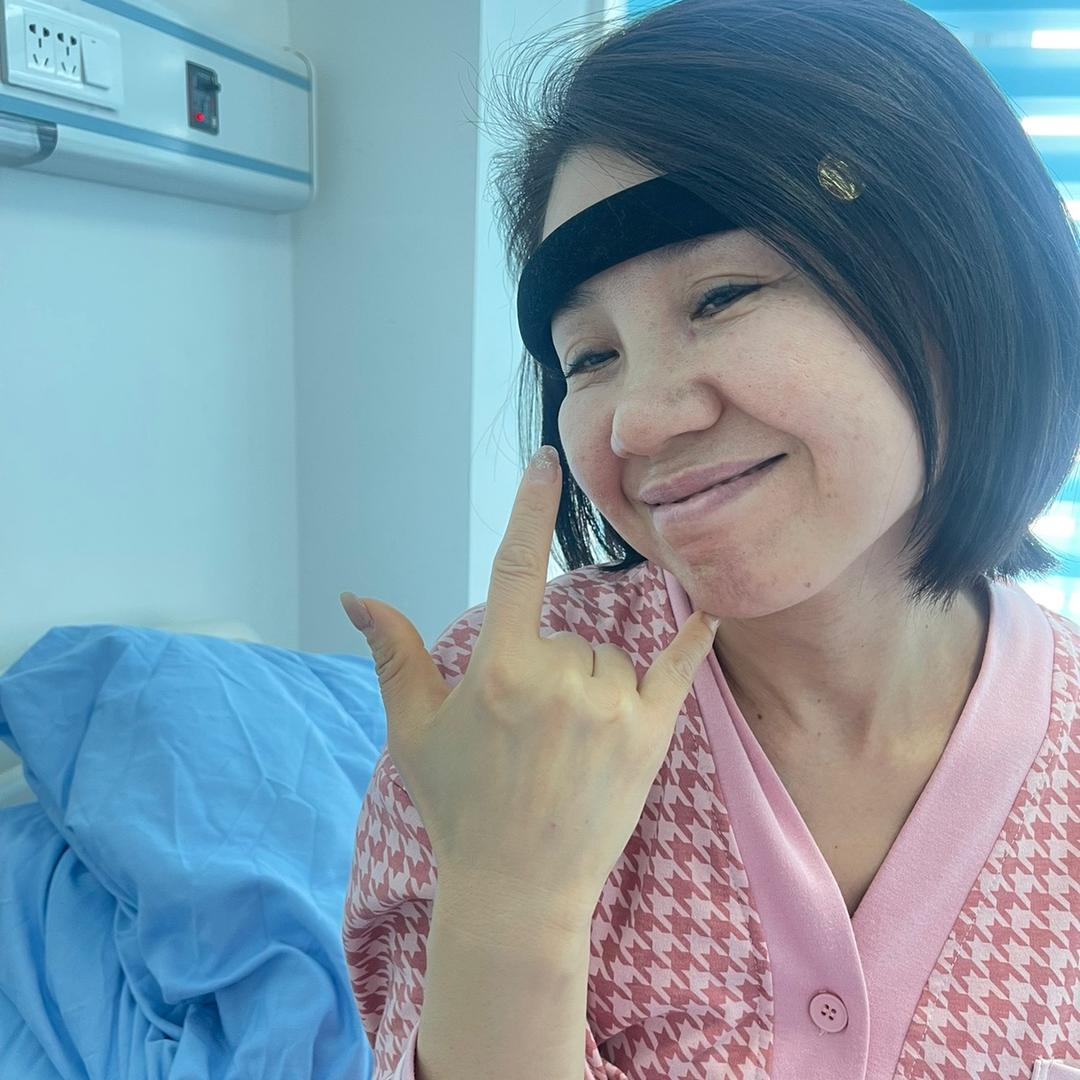 小美和情感障碍姐姐(小美美工作室)