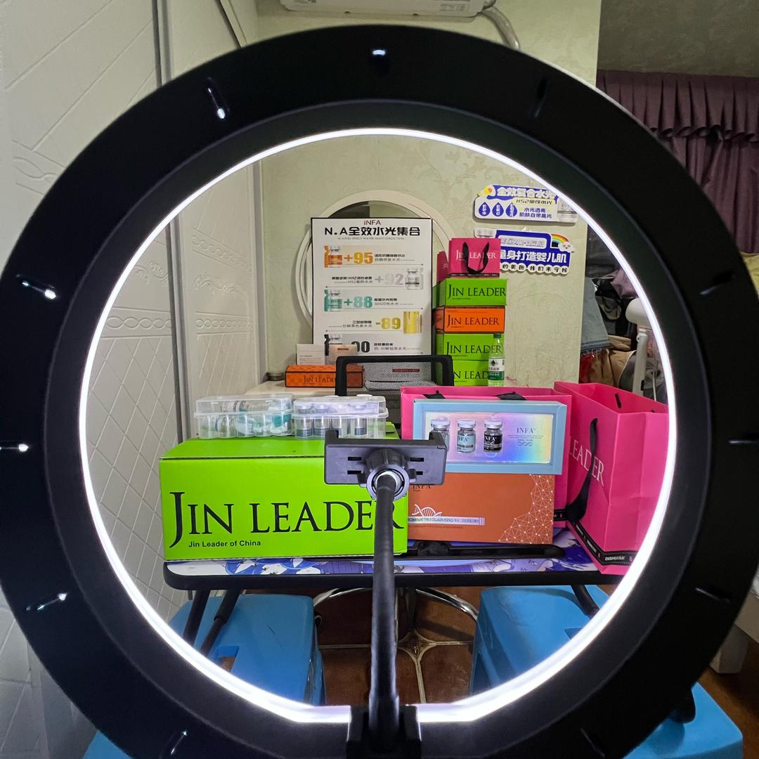 成都锦掌门桃子姐新号开播第一天